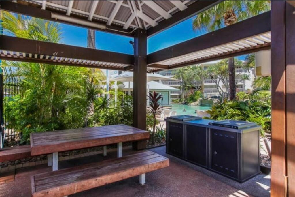 Resort Queen Studio At Alex Beach Resort Alexandra Headland Luaran gambar